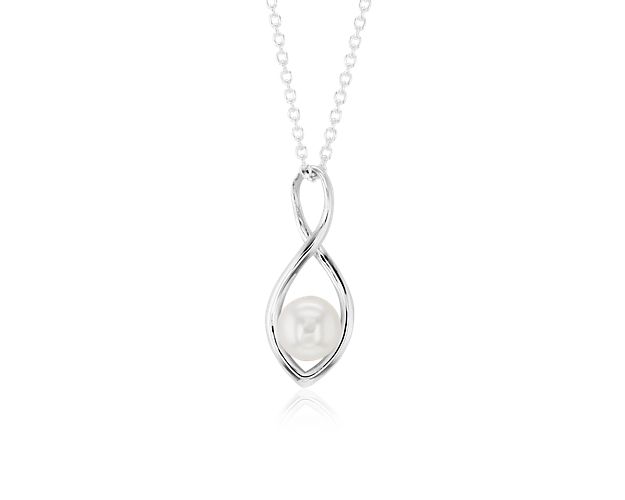 Freshwater Cultured Pearl Twisted Teardrop Pendant in Sterling Silver (6.5mm)