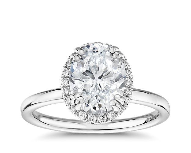 Blue Nile Studio Simple Oval-Cut Halo Diamond Engagement Ring in Platinum (1/6 ct. tw.)